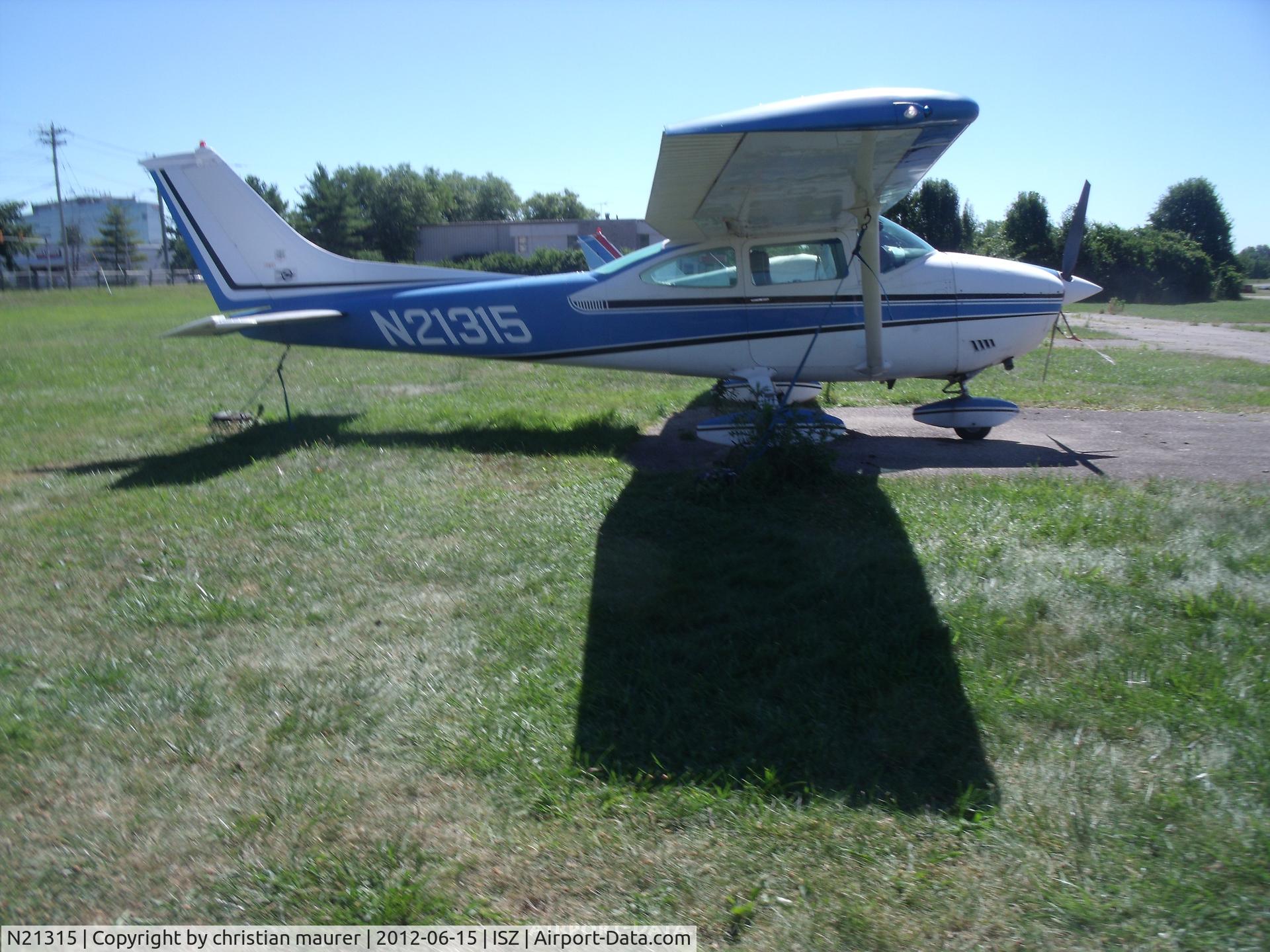 N21315, 1972 Cessna 182P Skylane C/N 18261556, 182