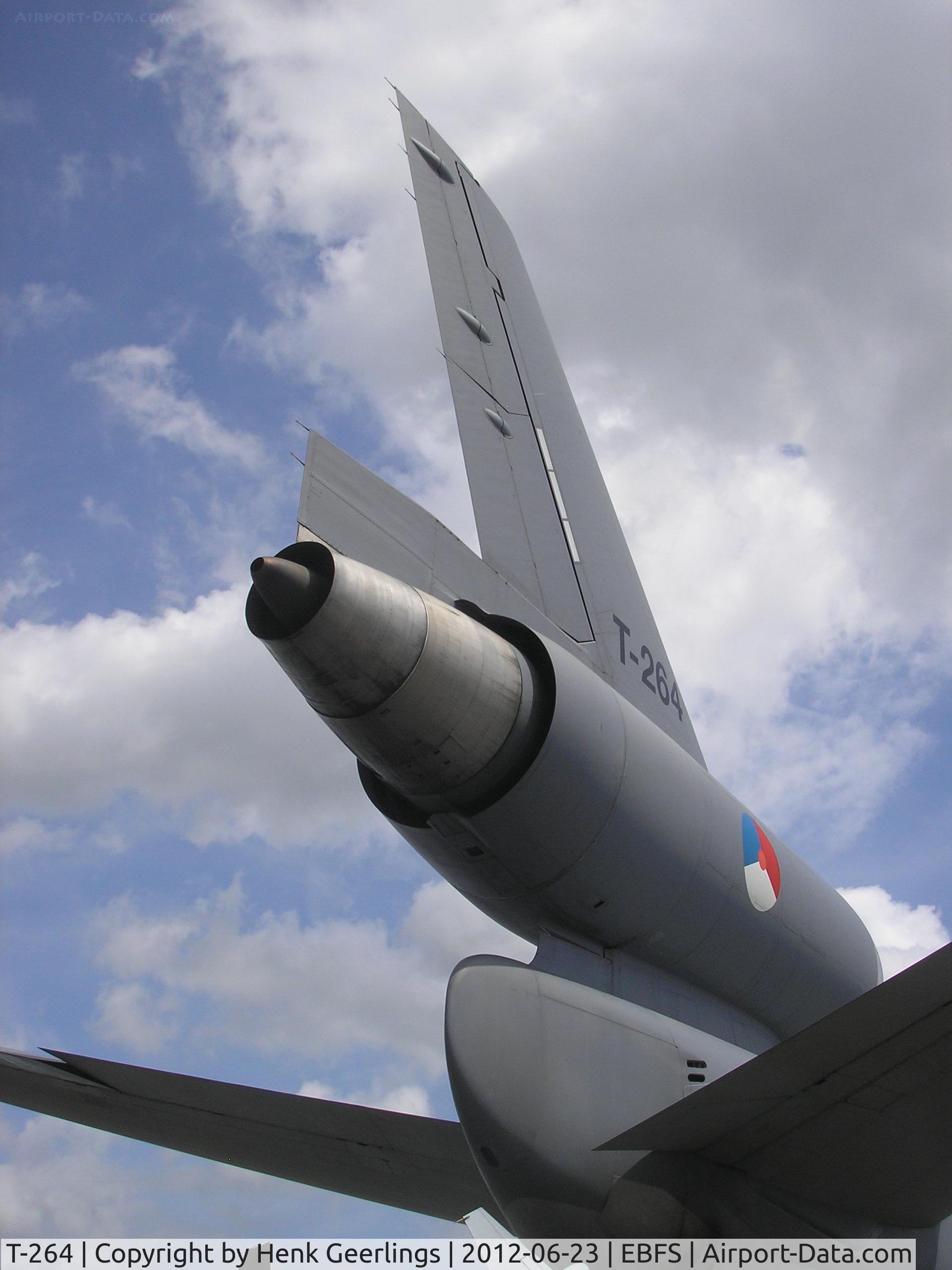 T-264, 1978 McDonnell Douglas KDC-10-30CF C/N 46985, Florennes International Airshow - June 2012 

KDC-10 , RNLAF  