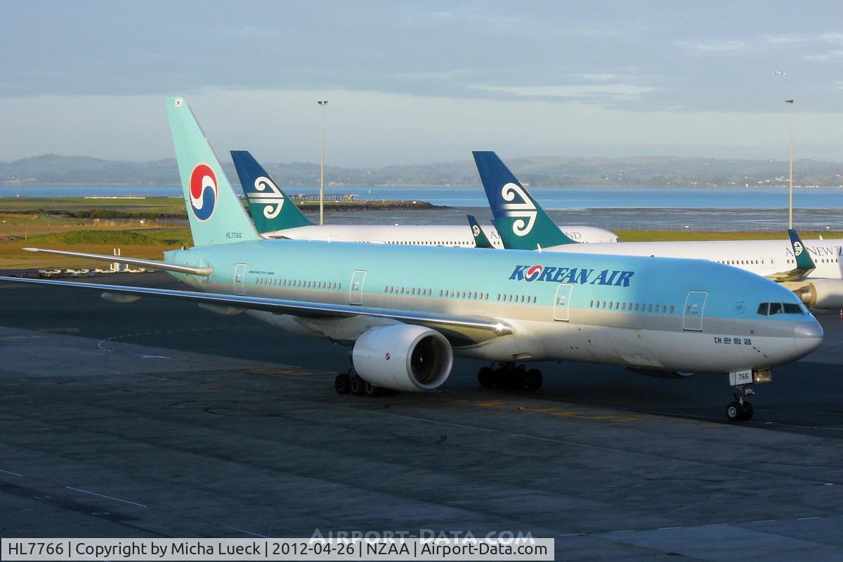 HL7766, 2008 Boeing 777-2B5/ER C/N 34213/730, Early morning arrival
