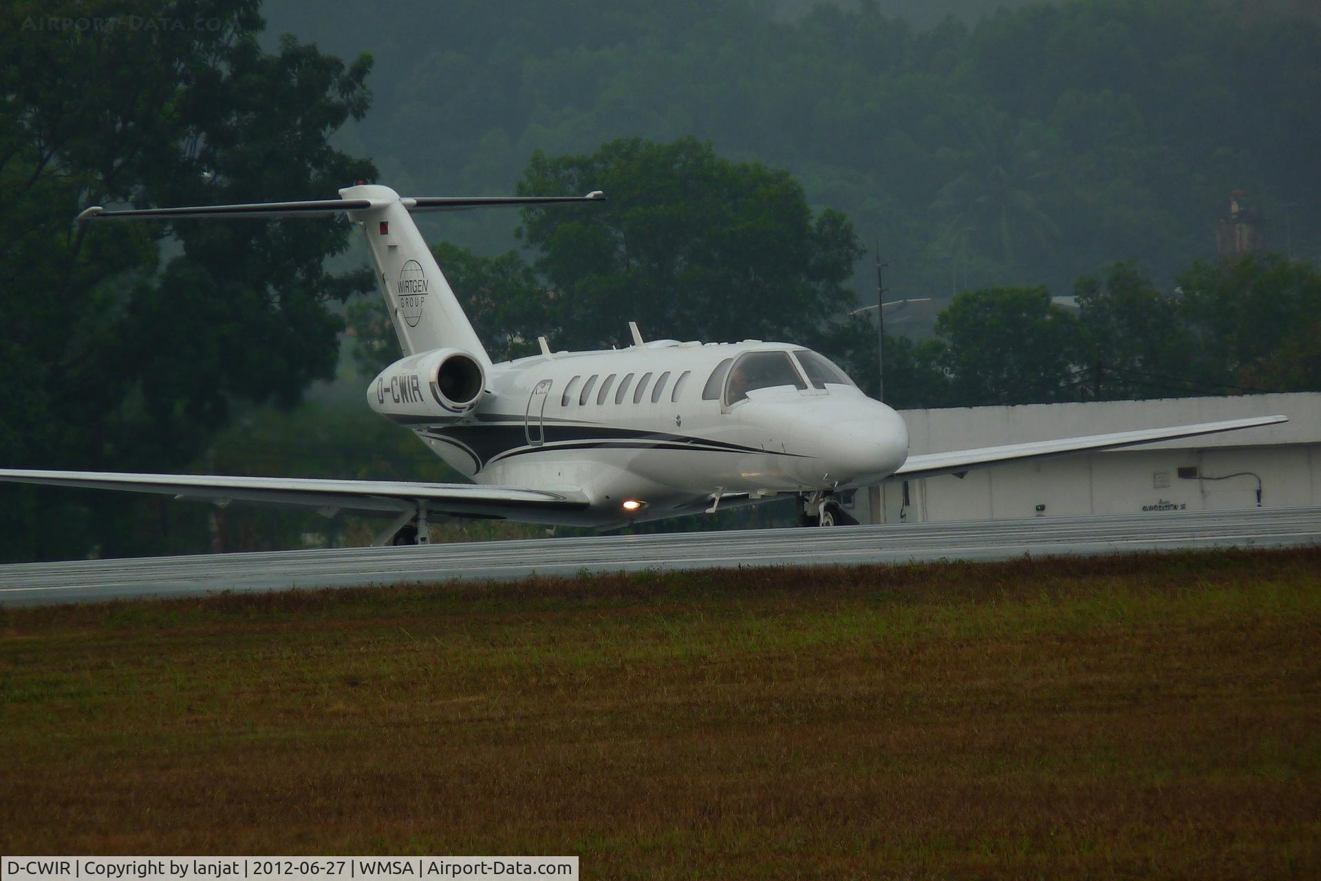 D-CWIR, 2012 Cessna 525C CitationJet CJ4 C/N 525C-0118, Ready to depart