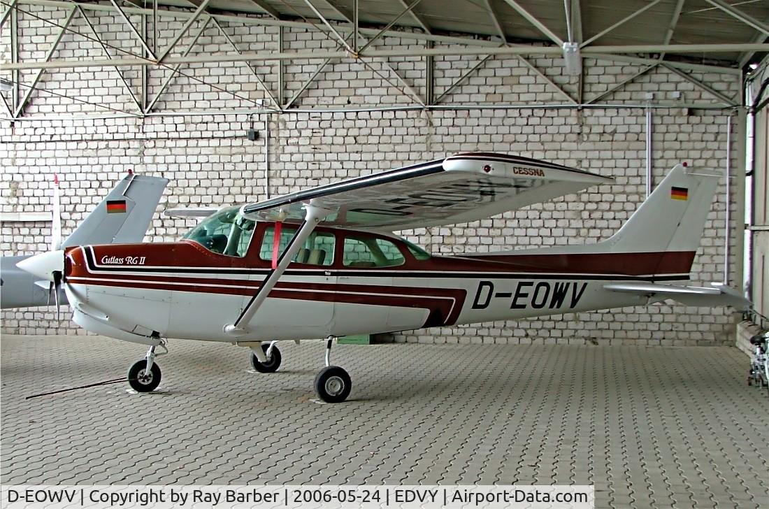 D-EOWV, Cessna 172RG Cutlass RG C/N 172RG-0675, Seen here at Porta Westfalica~D.