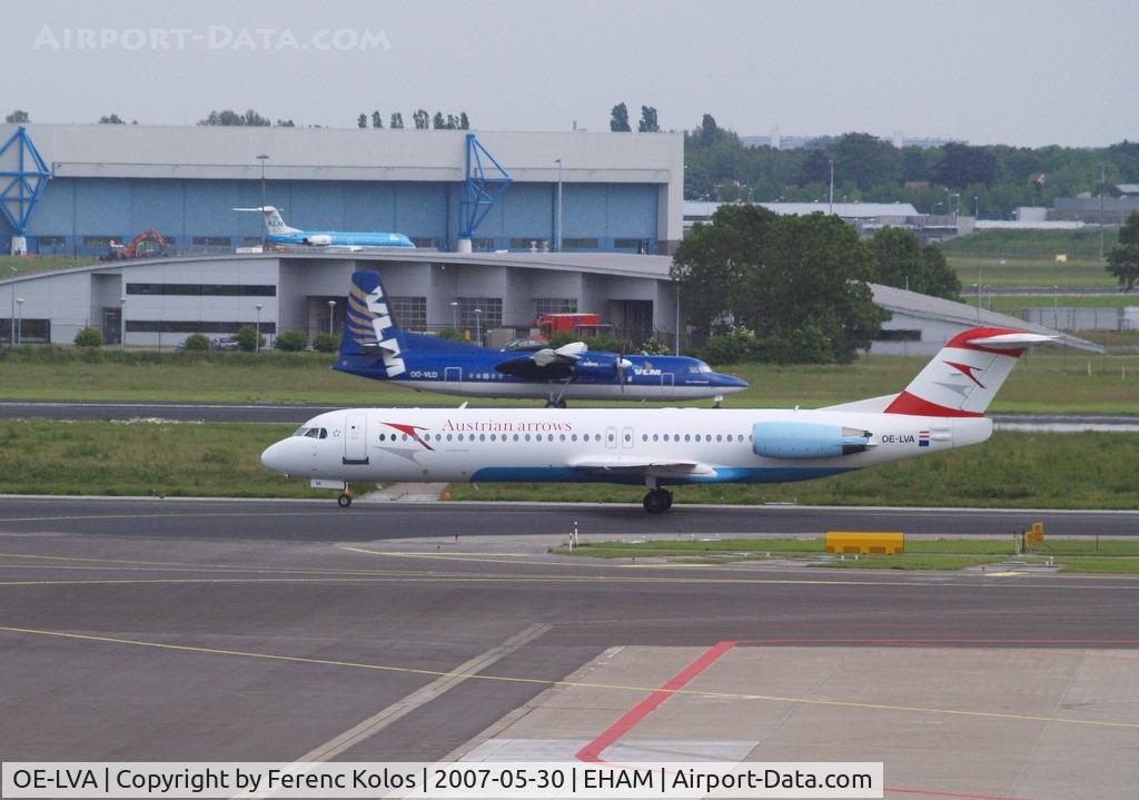 OE-LVA, 1994 Fokker 100 (F-28-0100) C/N 11490, AMS
