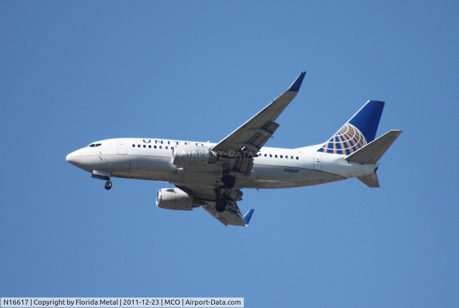 N16617, 1994 Boeing 737-524 C/N 27330, United 737-500