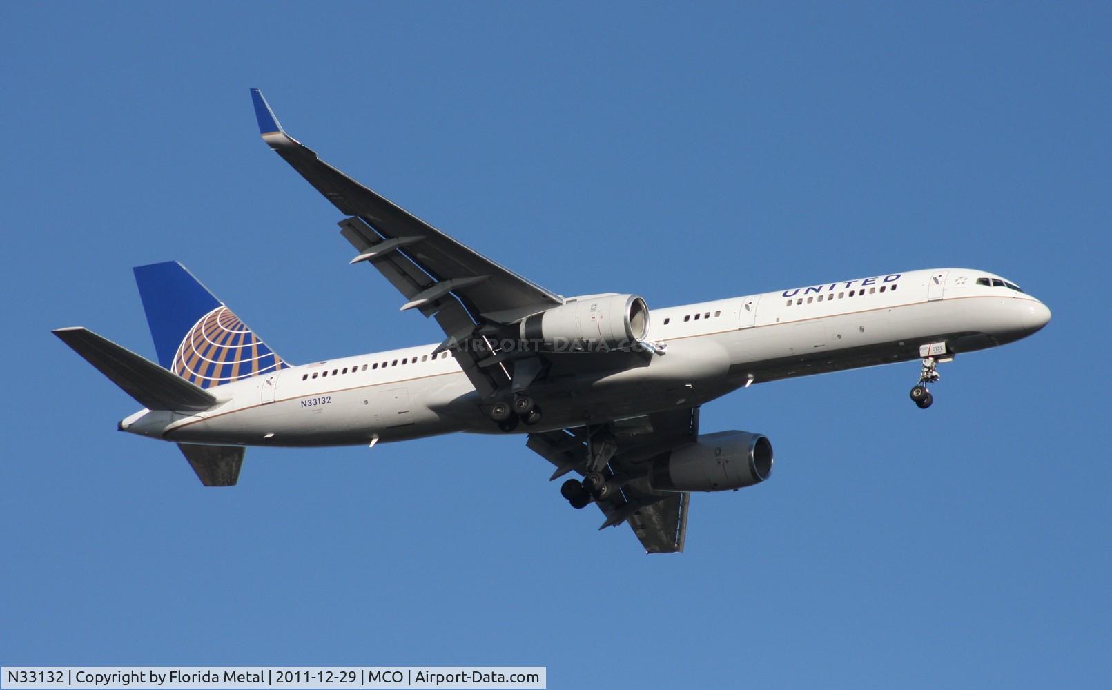 N33132, 1998 Boeing 757-224 C/N 29281, United 757