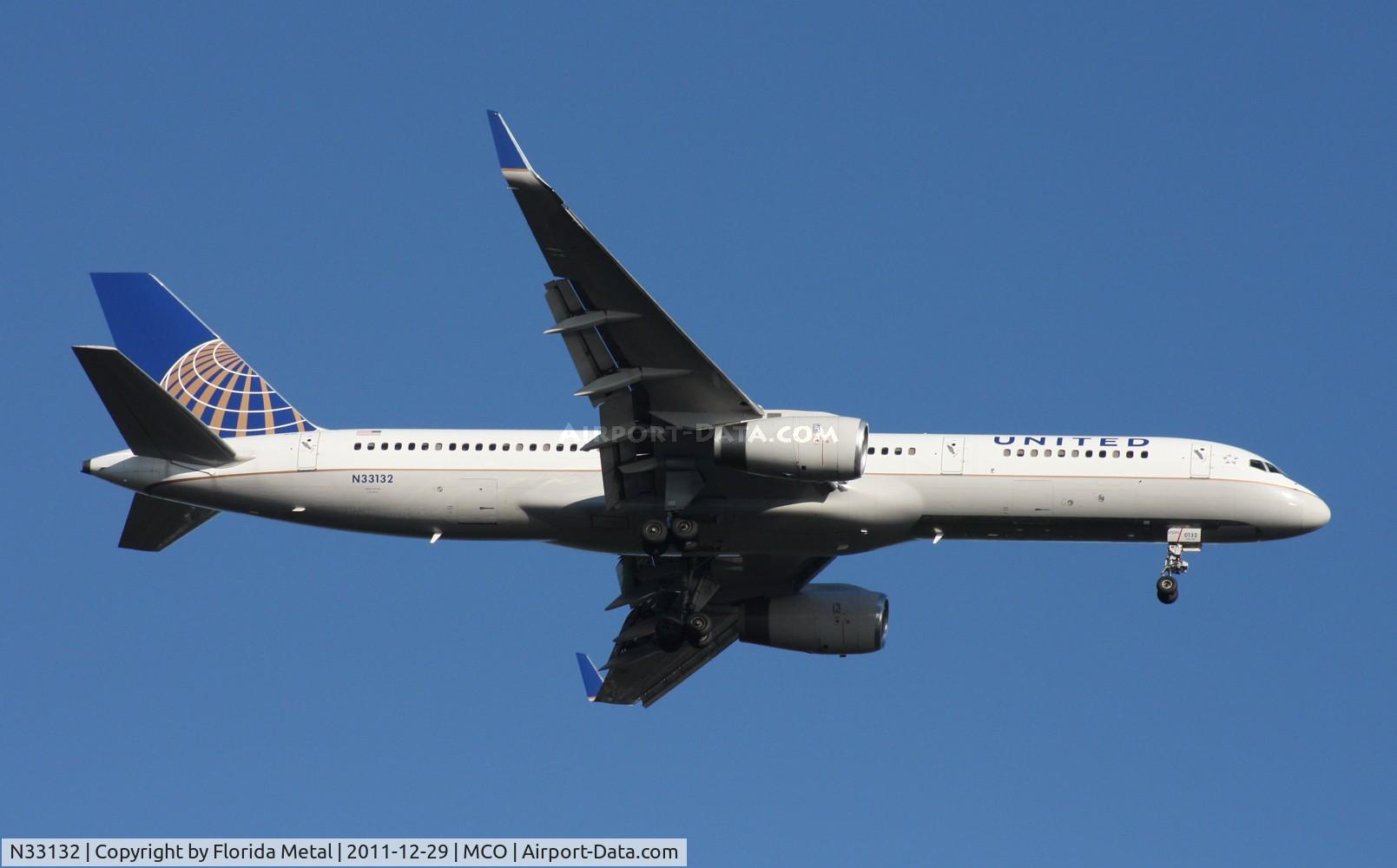 N33132, 1998 Boeing 757-224 C/N 29281, United 757