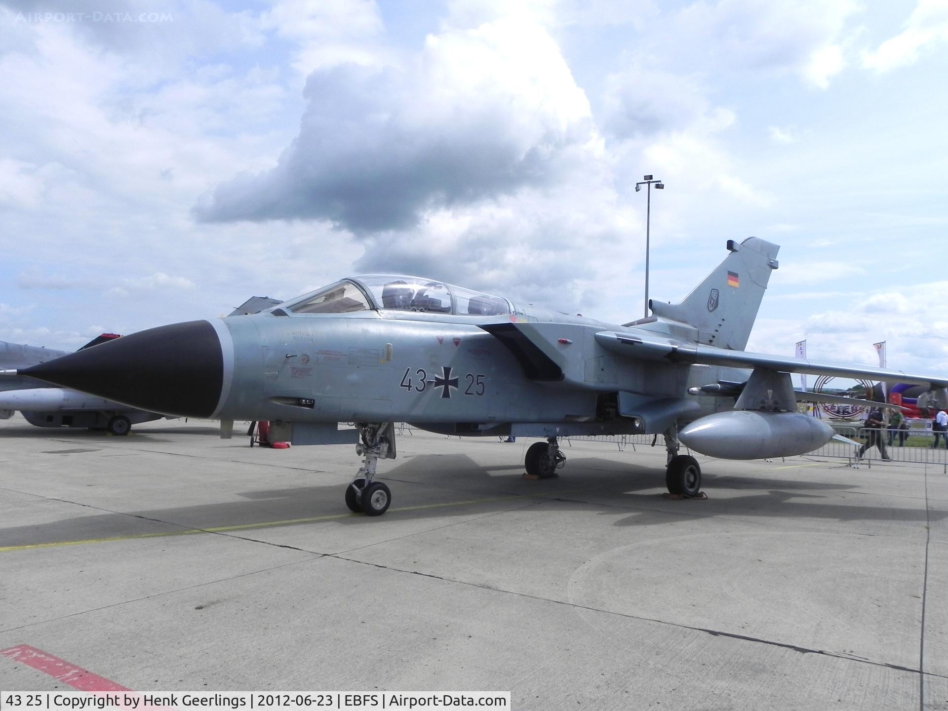 43 25, Panavia Tornado IDS C/N 062/GS008/4025, Florennes International Airshow , June 2012