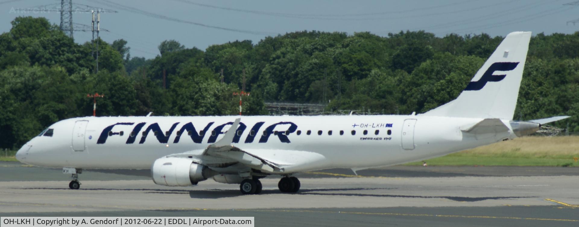 OH-LKH, 2007 Embraer 190LR (ERJ-190-100LR) C/N 19000086, Finnair, is turning in on Rwy 23L at Düsseldorf Int´l (EDDL)