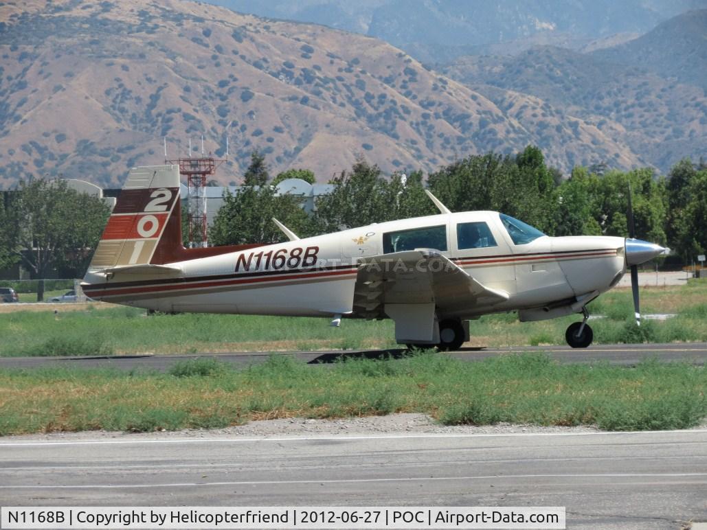 N1168B, 1982 Mooney M20J 201 C/N 24-1303, On taxiway Sierra heading towards 26L