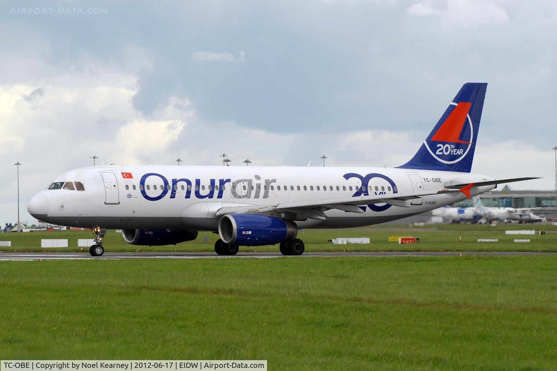 TC-OBE, 1995 Airbus A320-232 C/N 0471, Departing off Rwy 28 at EIDW.