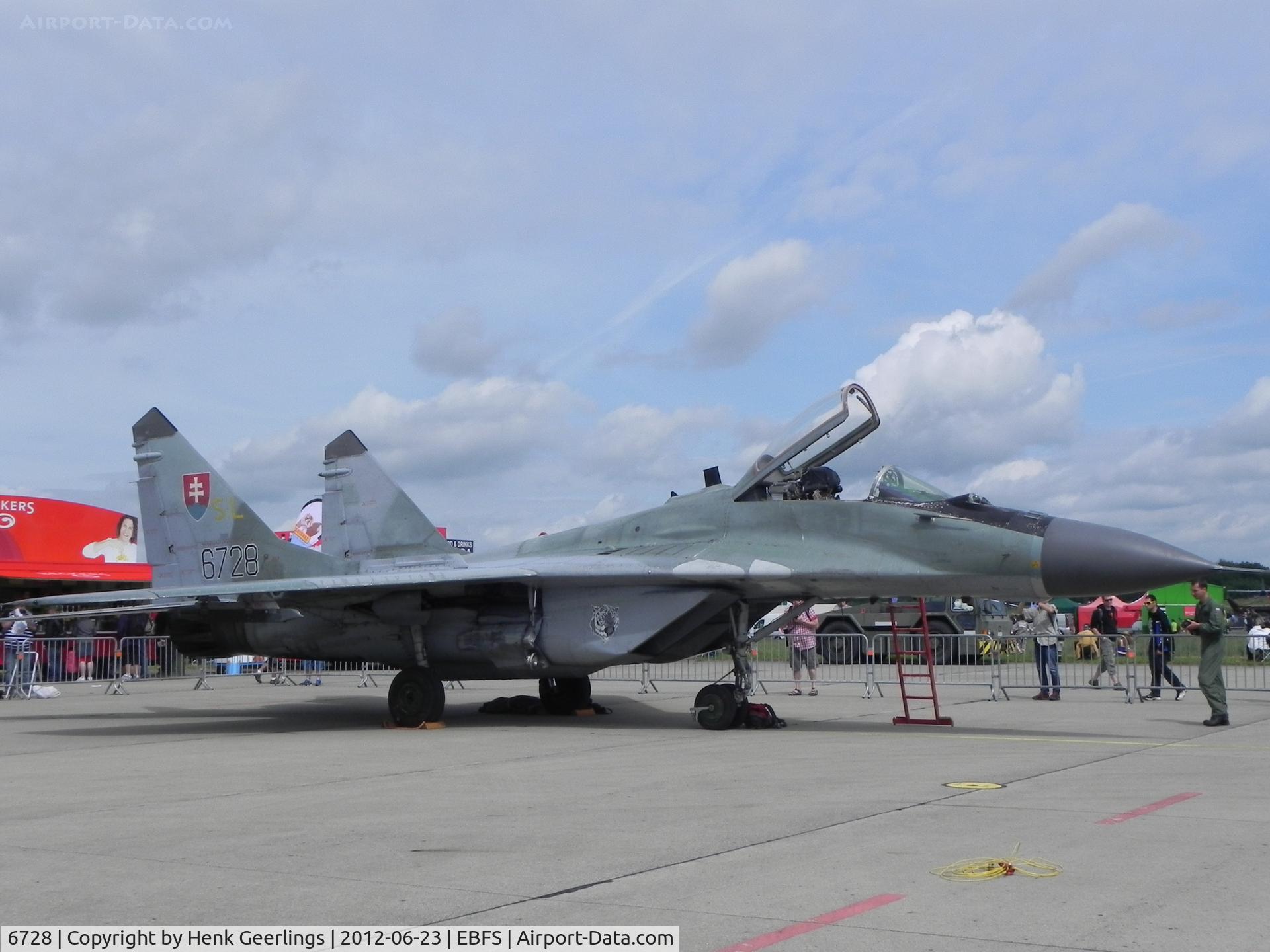 6728, Mikoyan-Gurevich MiG-29AS C/N 2960536067, Florennes Internatioal Airshow , June 2012 

Slovak AF