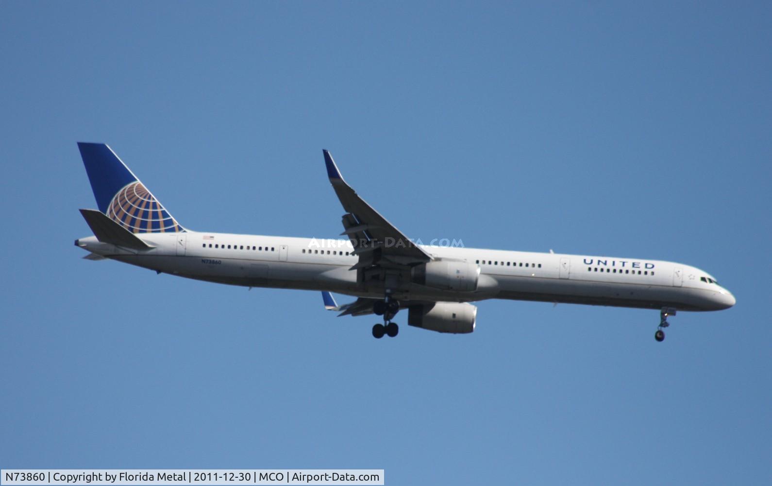 N73860, 2001 Boeing 757-33N C/N 32584, United 757-300