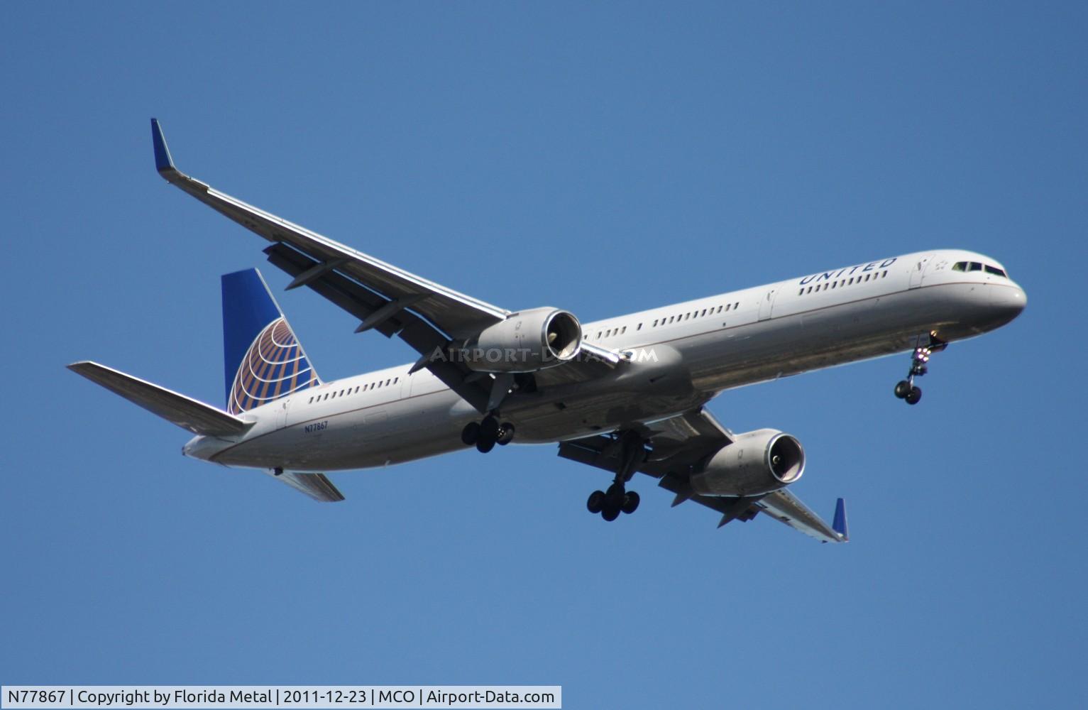 N77867, 2002 Boeing 757-33N C/N 32592, United 757-300