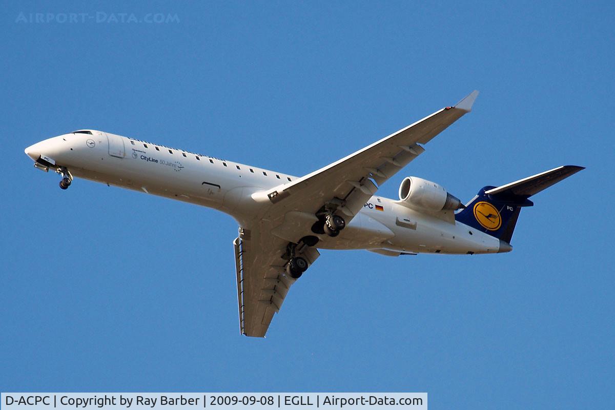 D-ACPC, 2001 Canadair CRJ-701ER (CL-600-2C10) Regional Jet C/N 10014, Canadair CRJ-700 [10014] (Lufthansa Regional) Home~G 08/09/2009. Seen on approach 27R.