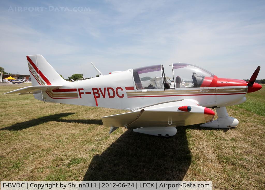 F-BVDC, Robin DR-400-140B Major C/N 927, Parked in the grass...