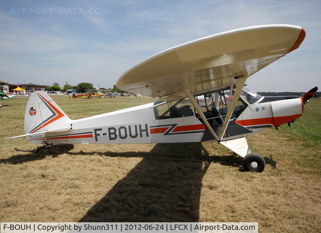 F-BOUH, 1954 Piper PA-19 Super Cub C/N 181519, Parked in the grass