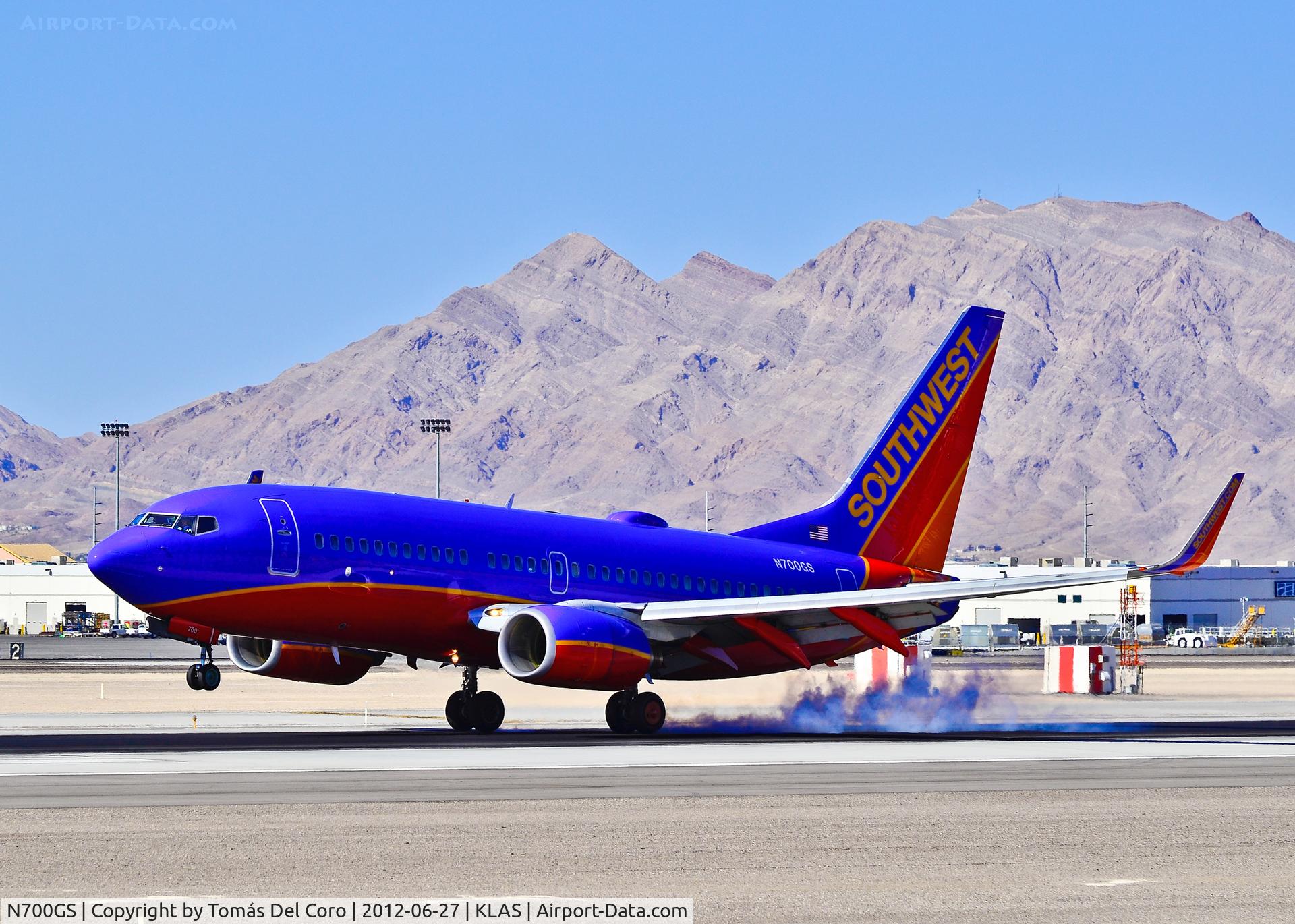N700GS, 1997 Boeing 737-7H4 C/N 27835, N700GS Southwest Airlines 1997 Boeing 737-7H4 C/N 27835

- Las Vegas - McCarran International (LAS / KLAS)
USA - Nevada, June 27, 2012
Photo: Tomás Del Coro