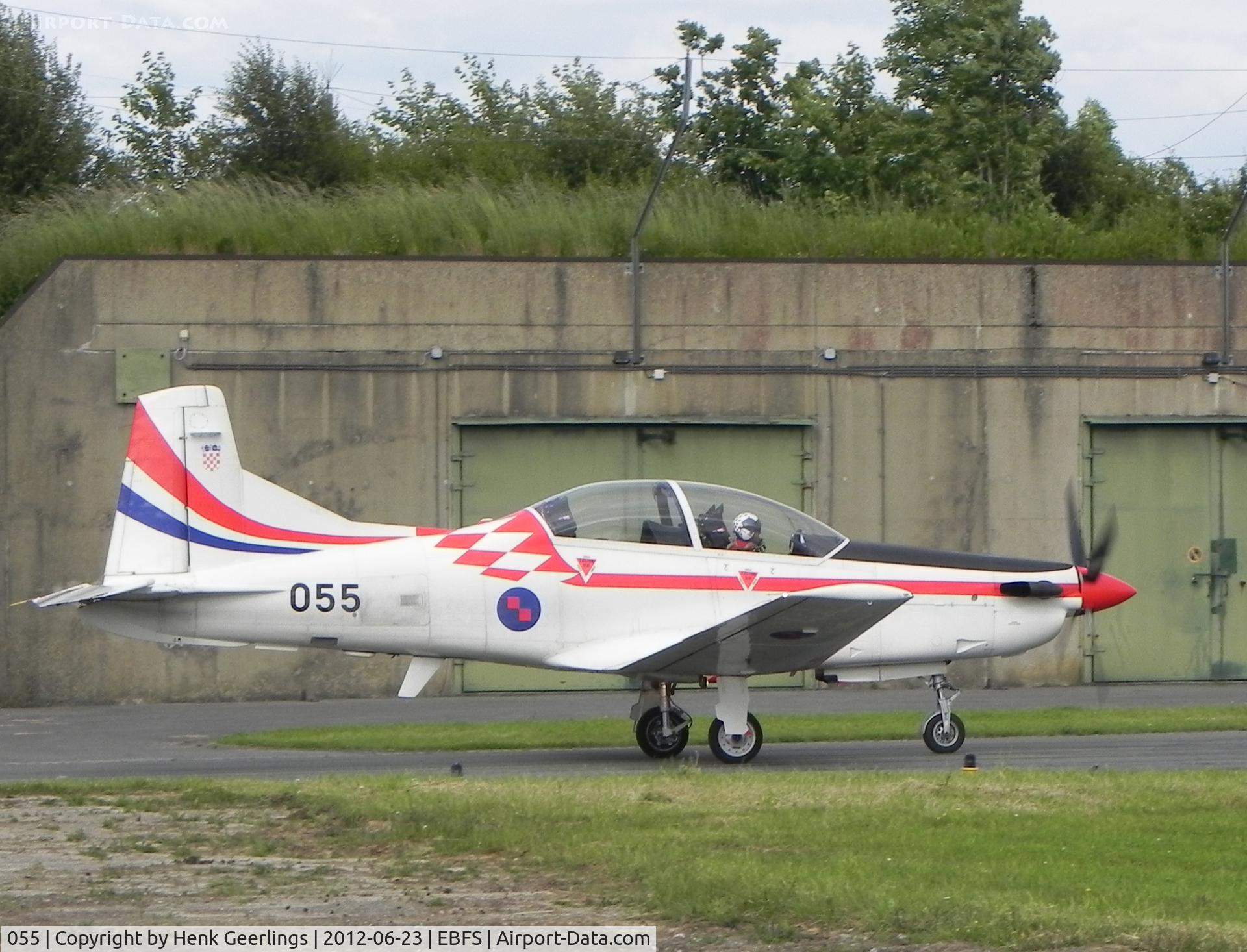055, Pilatus PC-9M C/N 618, Florennes International Airshow , June 2012 , Belgium.

Wings of Storm , Croatian Aerobatic Group