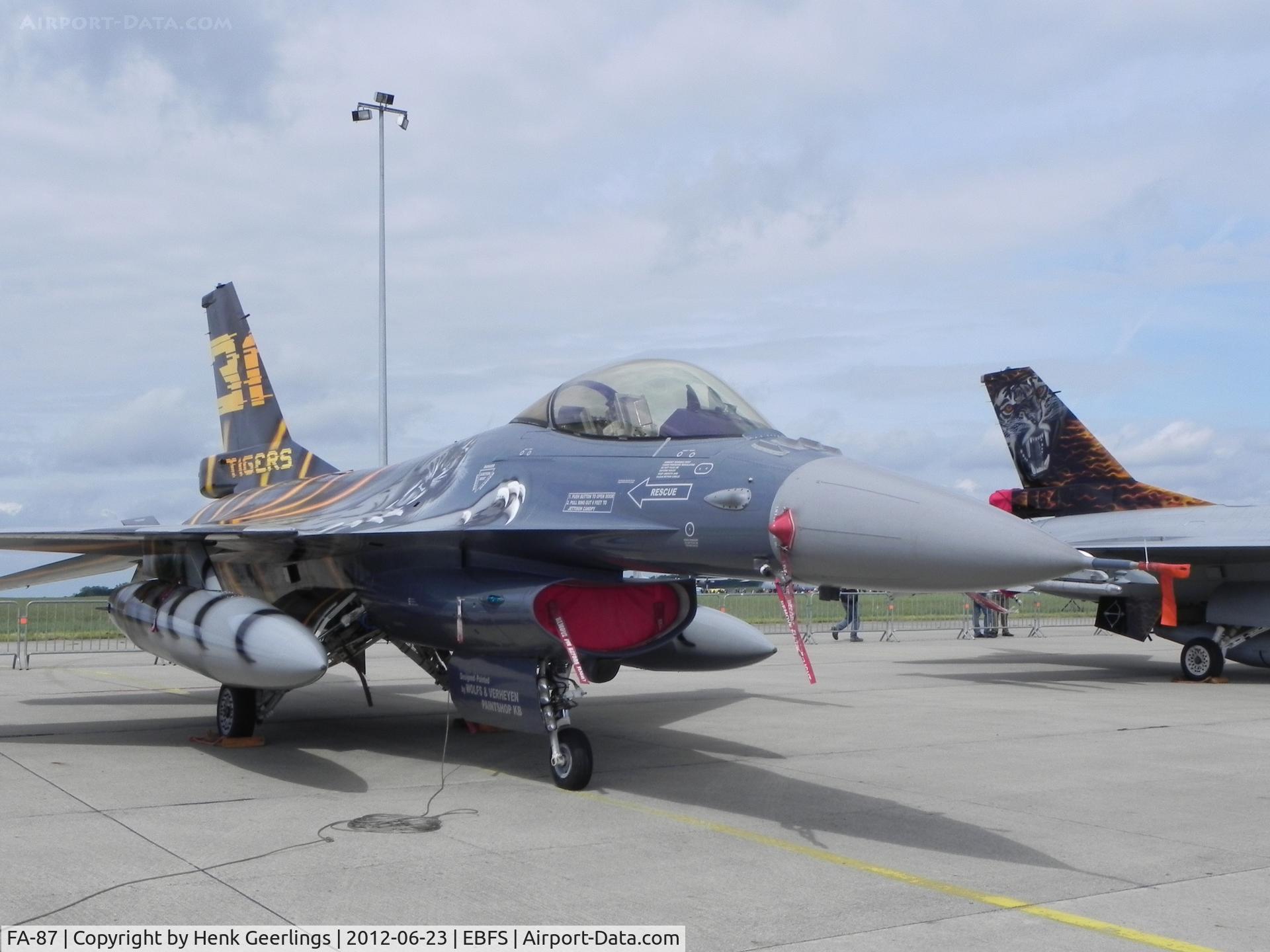 FA-87, SABCA F-16AM Fighting Falcon C/N 6H-87, Florennes Int'l Airshow , June 2012
