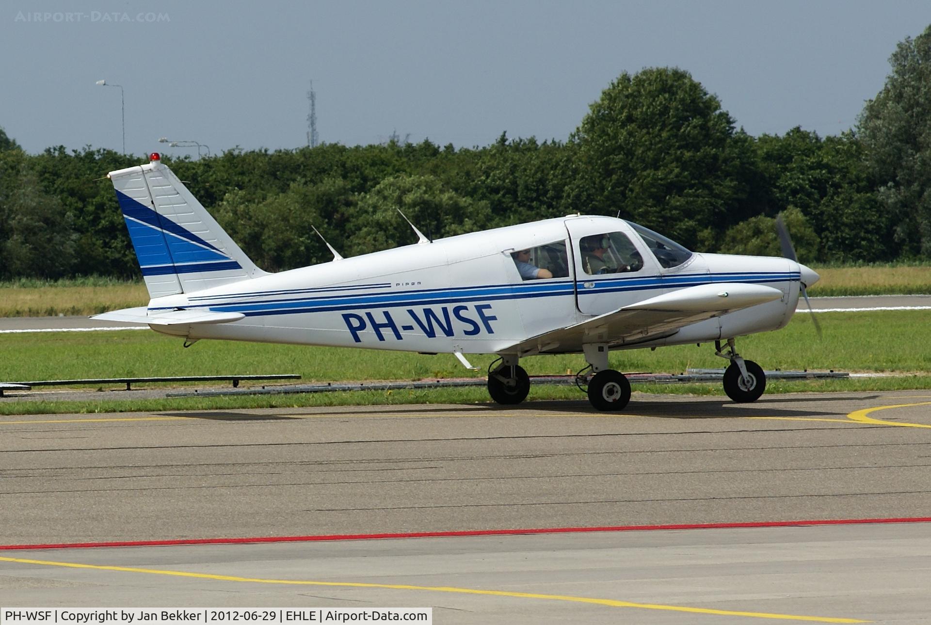 PH-WSF, 1972 Piper PA-28-140 C/N 28-7325019, Airport Lelystad
