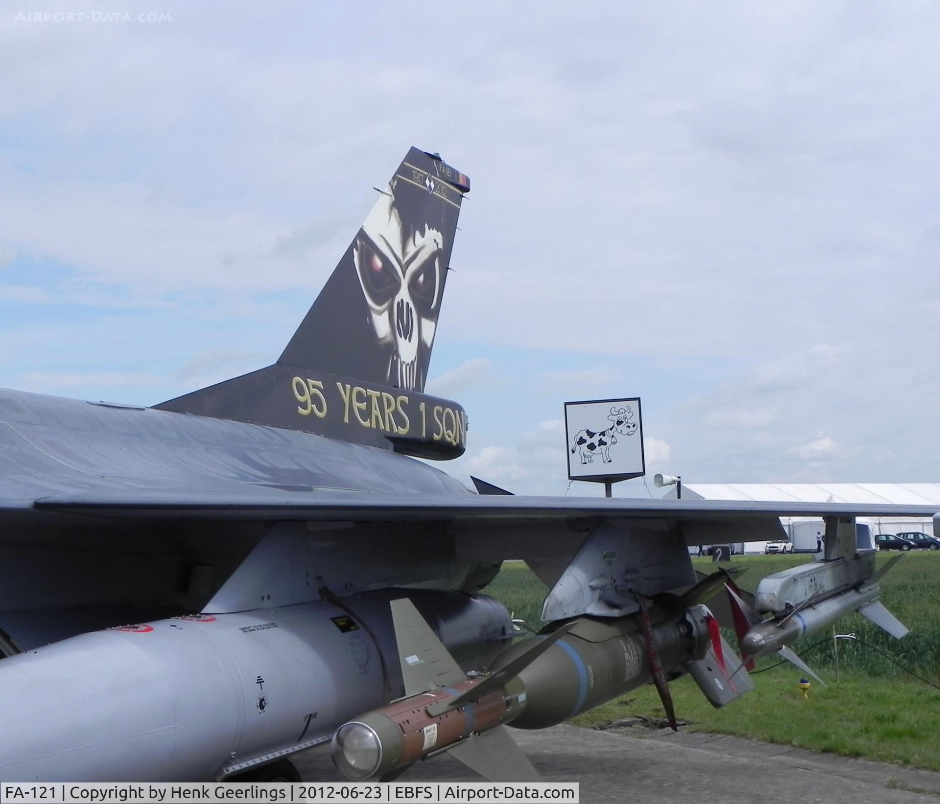 FA-121, SABCA F-16AM Fighting Falcon C/N 6H-121, Florennes Int'l Airshow , June 2012