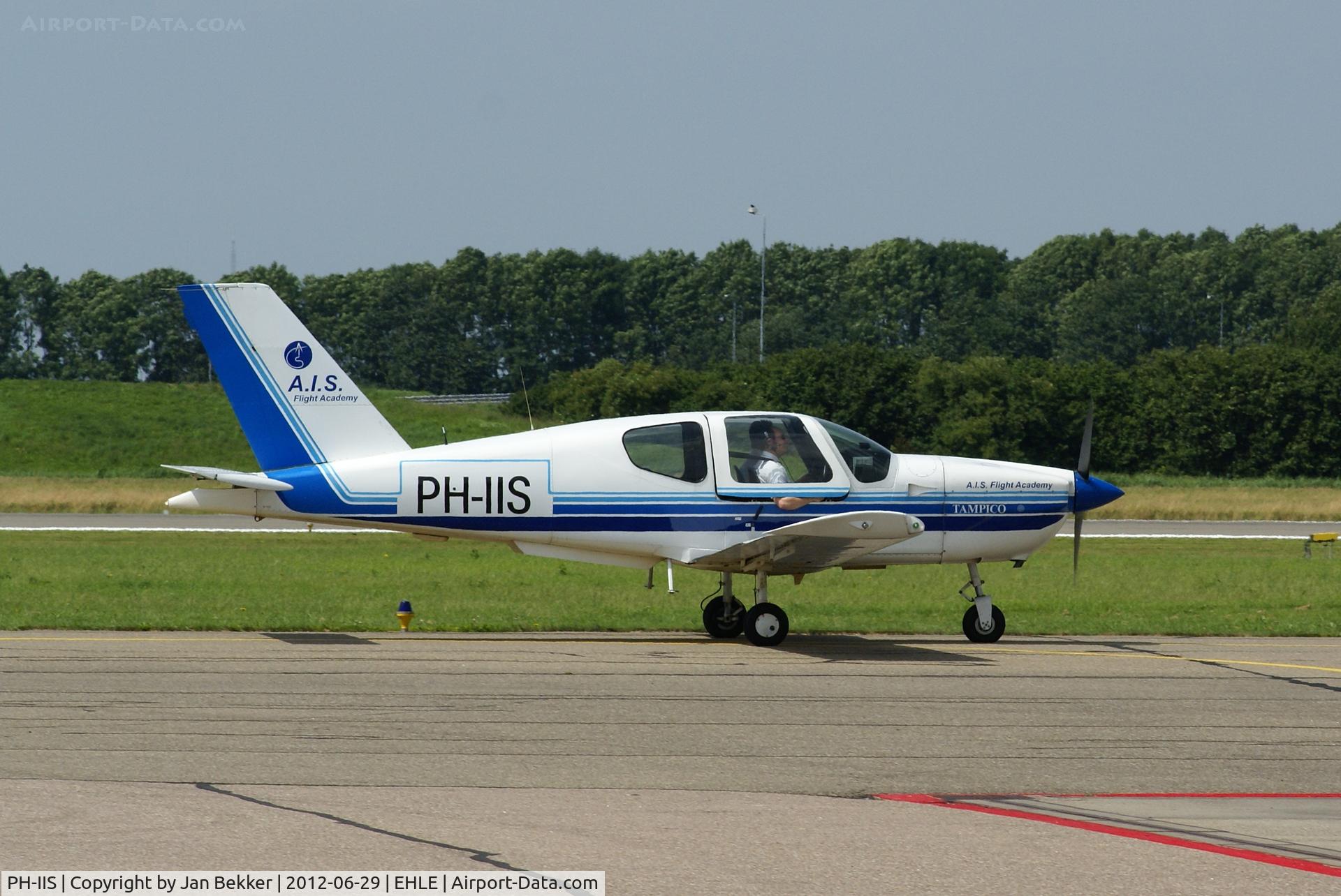 PH-IIS, Socata TB-9 Tampico C/N 1373, Airport Lelystad