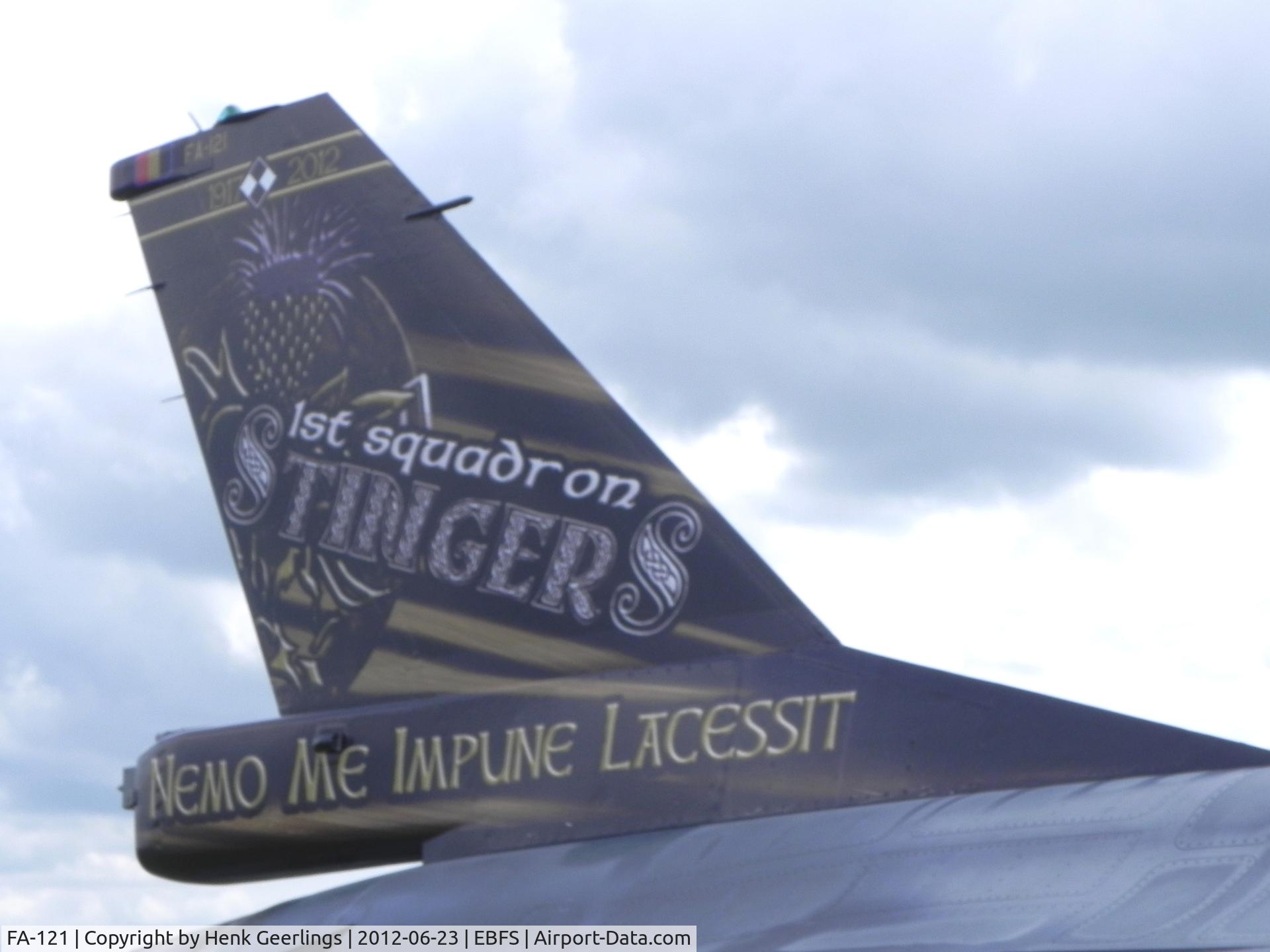 FA-121, SABCA F-16AM Fighting Falcon C/N 6H-121, Florennes Int'l Airshow , June 2012