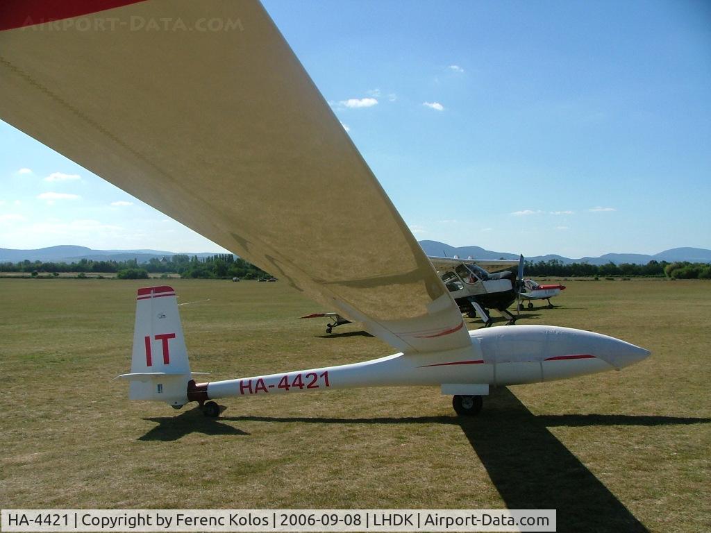 HA-4421, 1981 PZL-Bielsko SZD-42-2 Jantar 2B C/N B-1127, Dunakeszi