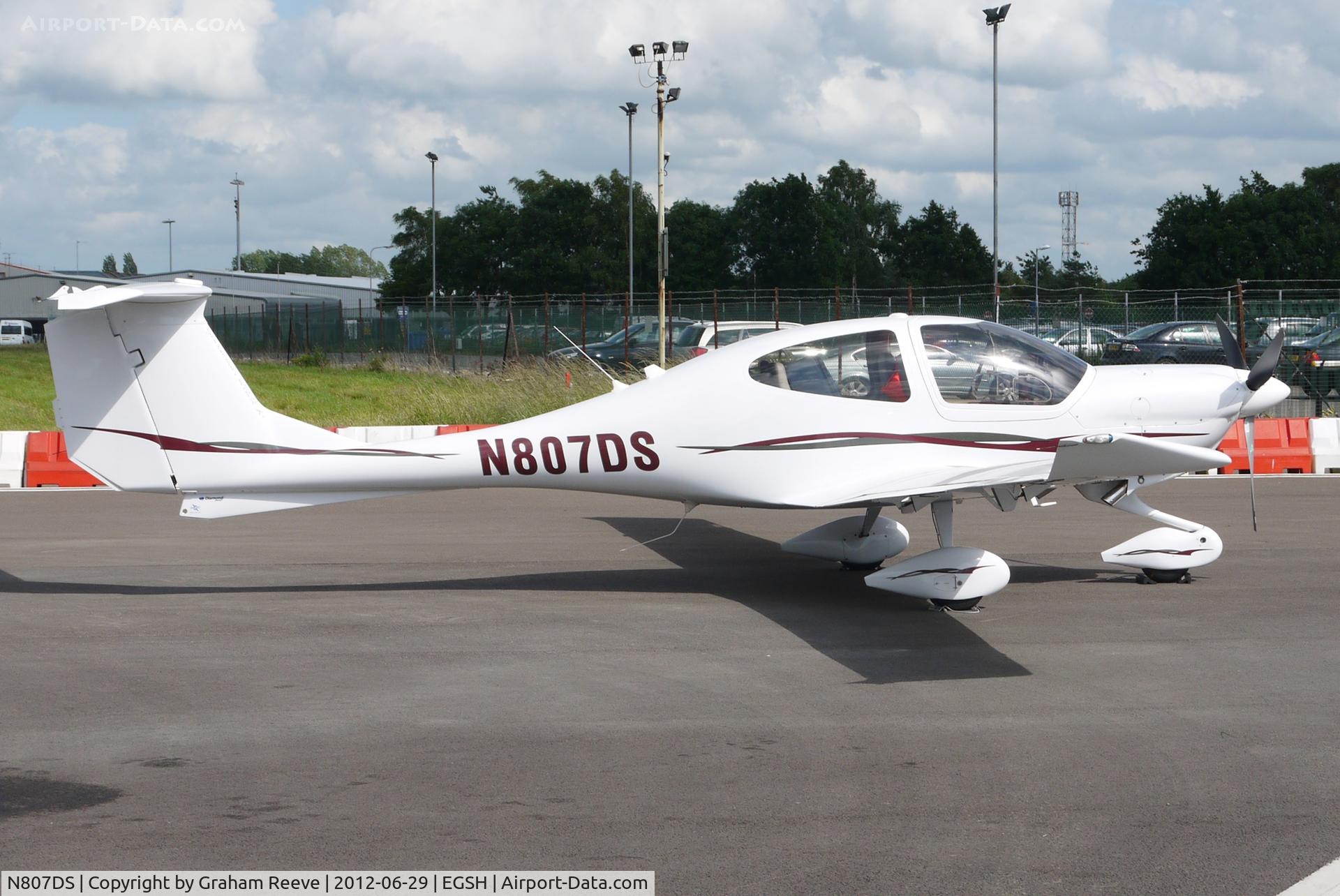 N807DS, 2007 Diamond DA-40 Diamond Star C/N 40.807, Parked at Norwich.