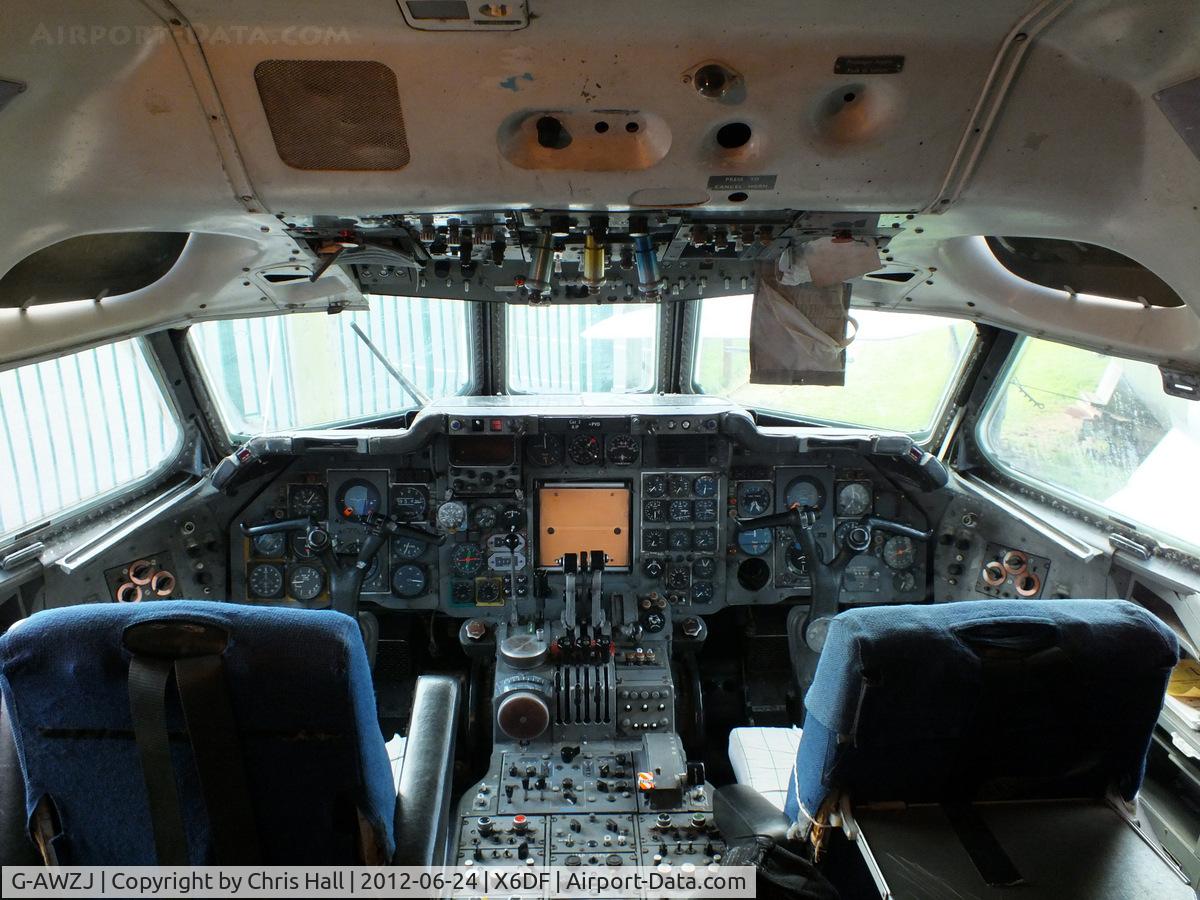 G-AWZJ, 1971 Hawker Siddeley HS-121 Trident 3B-101 C/N 2311, cockpit of HS-121 Trident 3B-101 preserved at the Dumfries & Galloway Aviation Museum