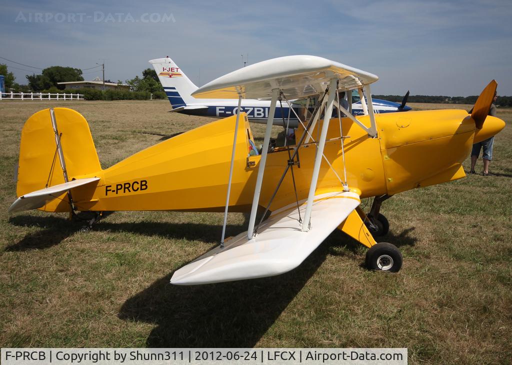 F-PRCB, Kaminskas Jungster I C/N 8001-RL, Parked in the grass...