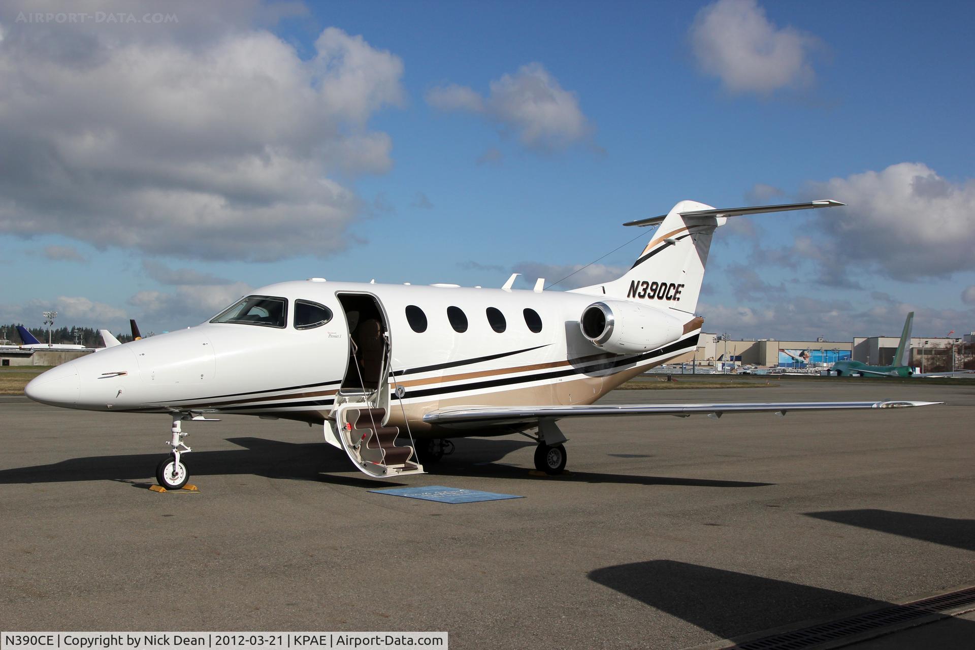 N390CE, 2002 Raytheon Aircraft Company 390 C/N RB-40, KPAE/PAE
