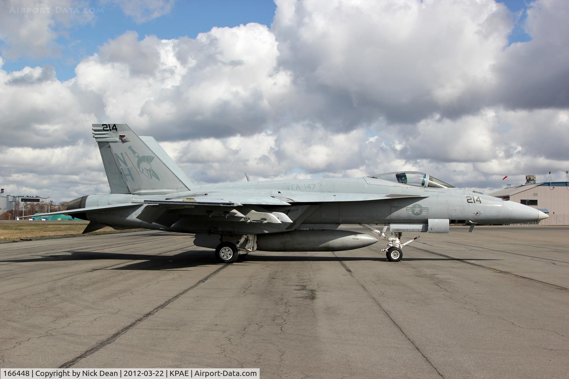 166448, Boeing F/A-18E Super Hornet C/N E093, KPAE/PAE