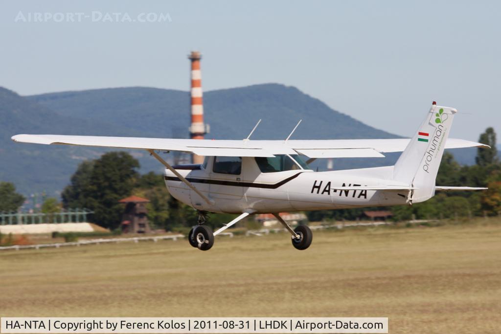 HA-NTA, 1985 Cessna 152 C/N 15286022, Dunakeszi