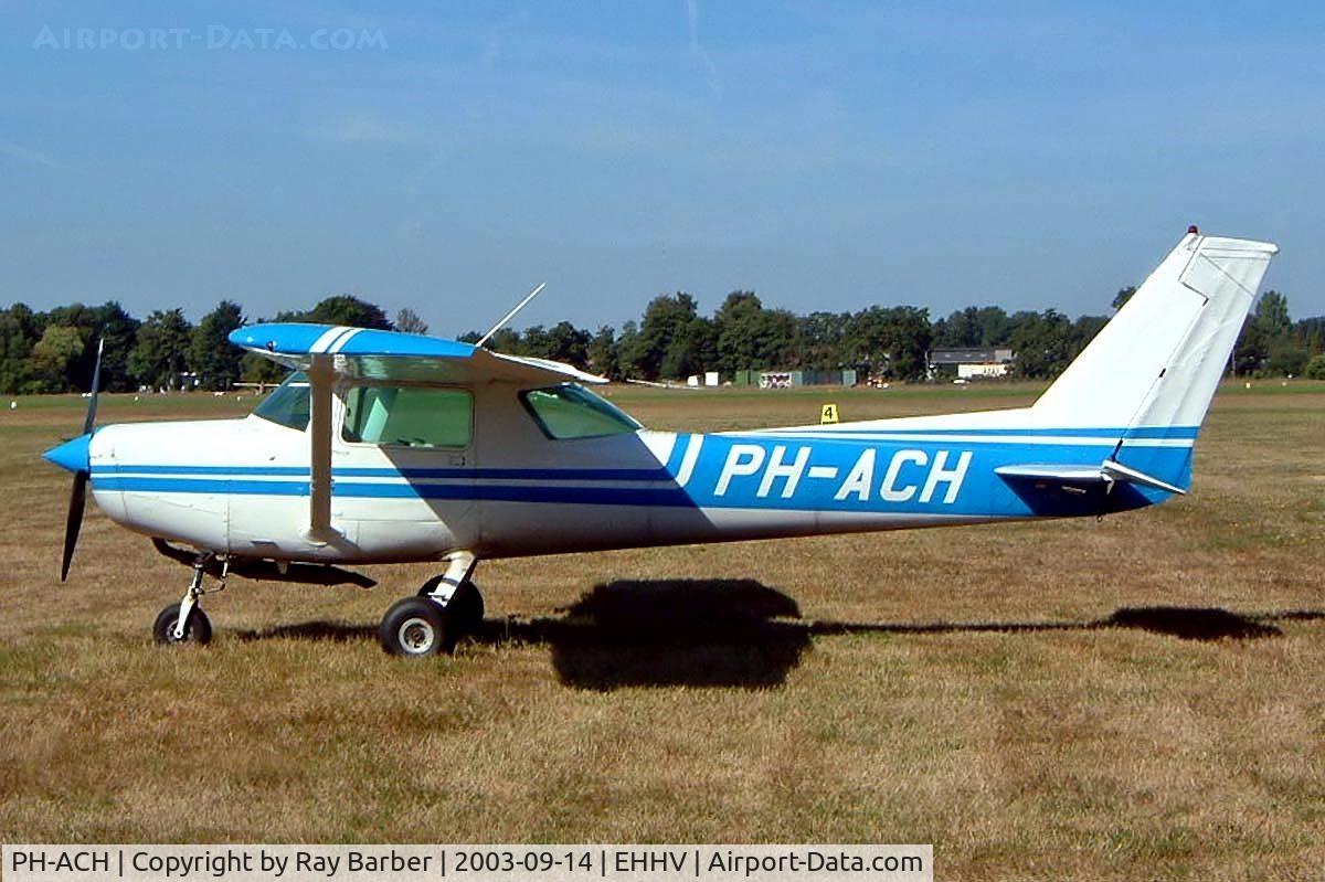 PH-ACH, Reims F152 C/N 1838, Seen here.