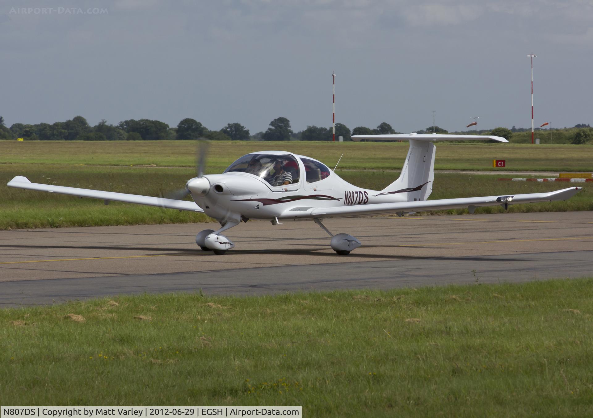 N807DS, 2007 Diamond DA-40 Diamond Star C/N 40.807, Arriving at SaxonAir.