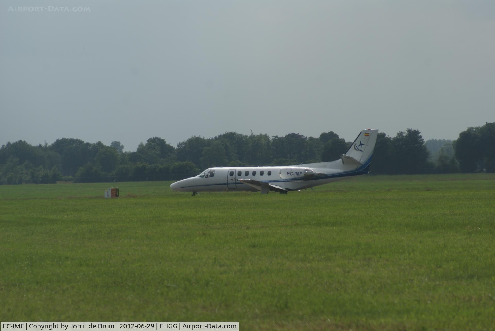 EC-IMF, 1982 Cessna 550 Citation II C/N 550-0443, At the calm holding point of runway 23 to start another cloudy flight to the sun.