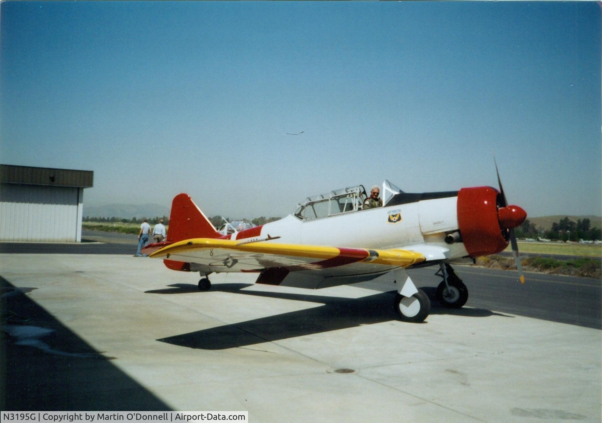 N3195G, North American SNJ-5 Texan Texan C/N 51697, Taken at Livermore, CA airport