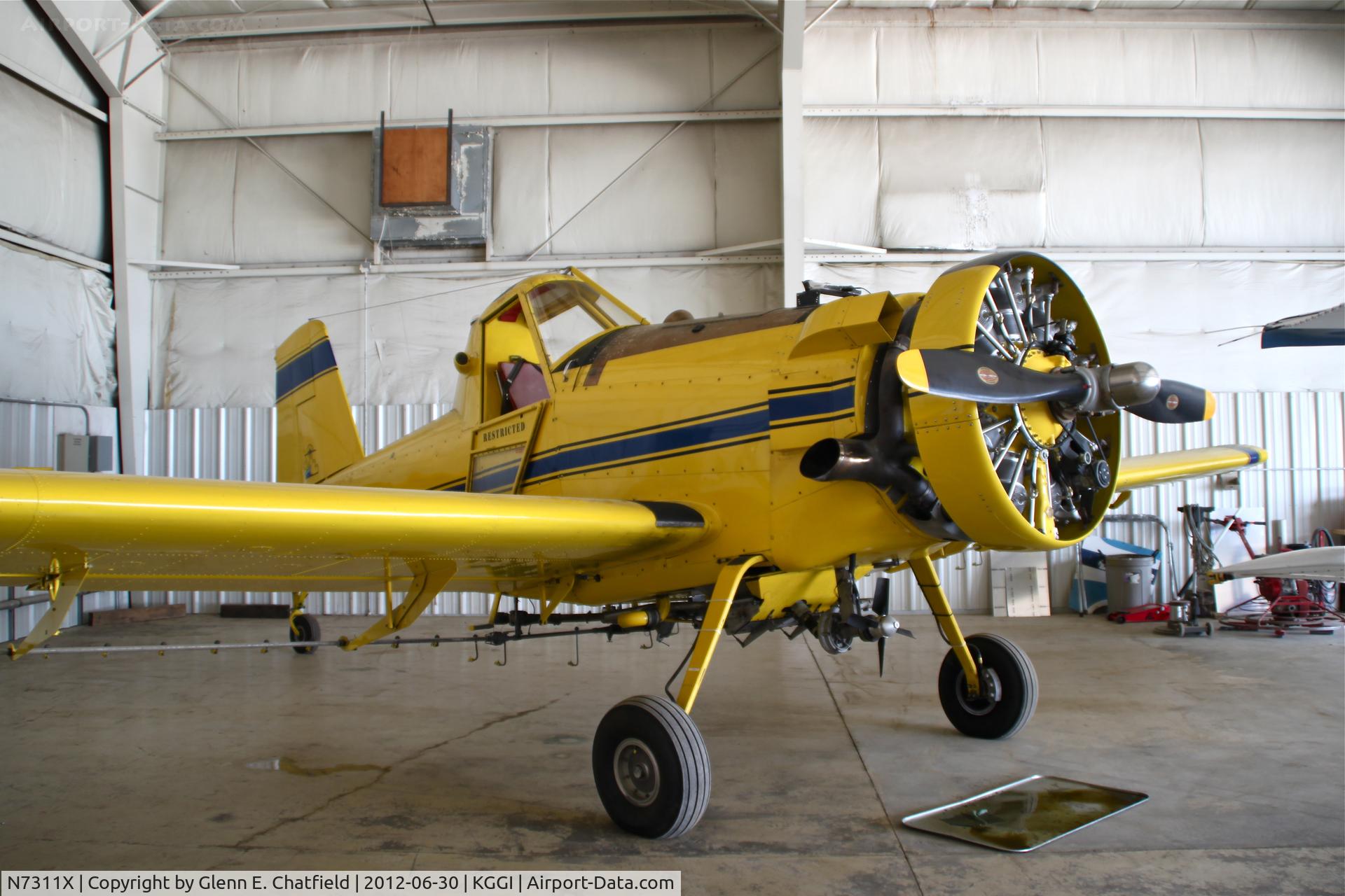 N7311X, 1986 Air Tractor Inc AT-301 C/N 301-0659, In the hangar