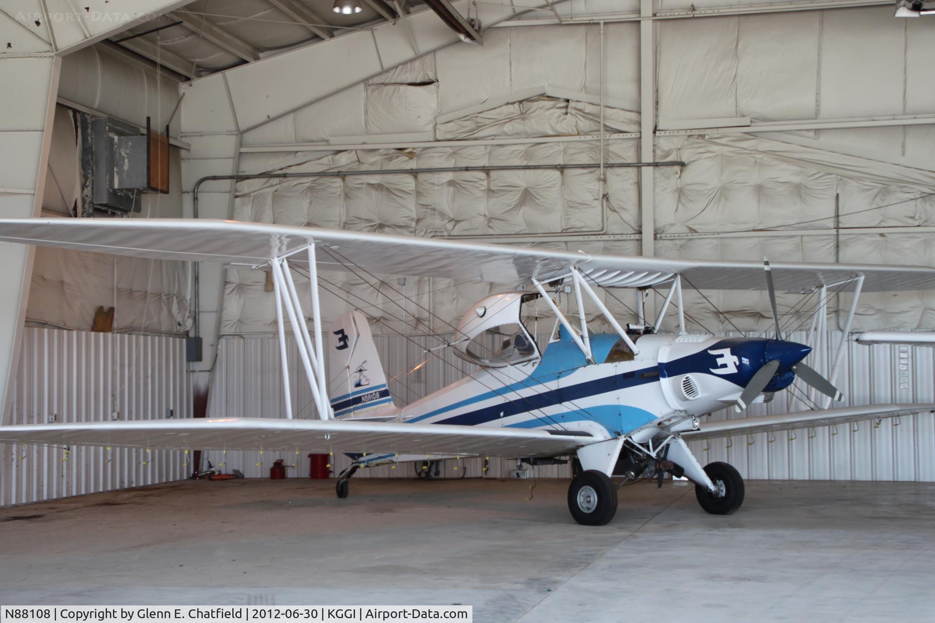 N88108, 1982 Eagle Aircraft Co EAGLE DW-1 C/N DW-1-0068-82, In the hangar