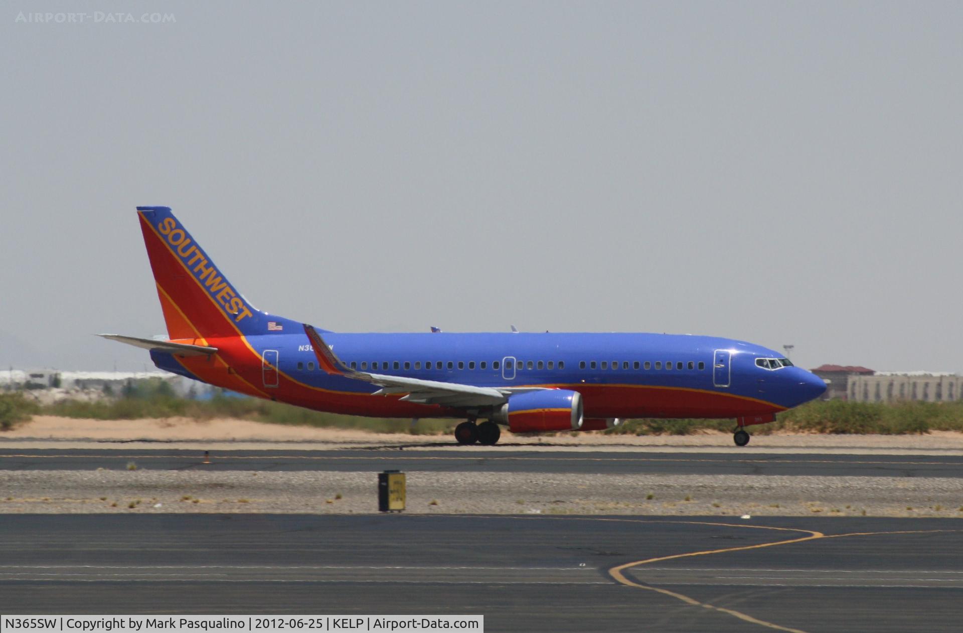 N365SW, 1993 Boeing 737-3H4 C/N 26576, Boeing 737-300