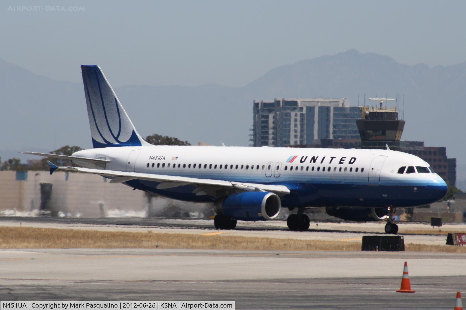 N451UA, 1998 Airbus A320-232 C/N 865, Airbus A320