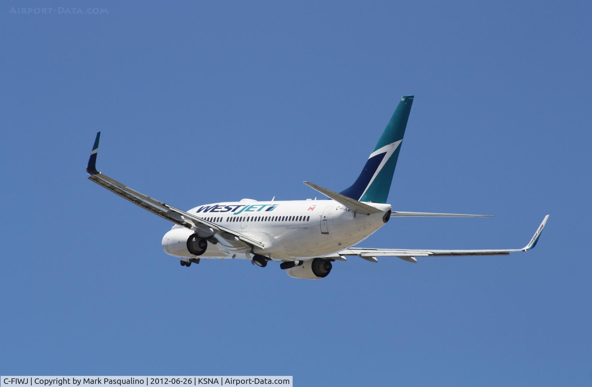 C-FIWJ, 2007 Boeing 737-7CT C/N 30712, Boeing 737-700