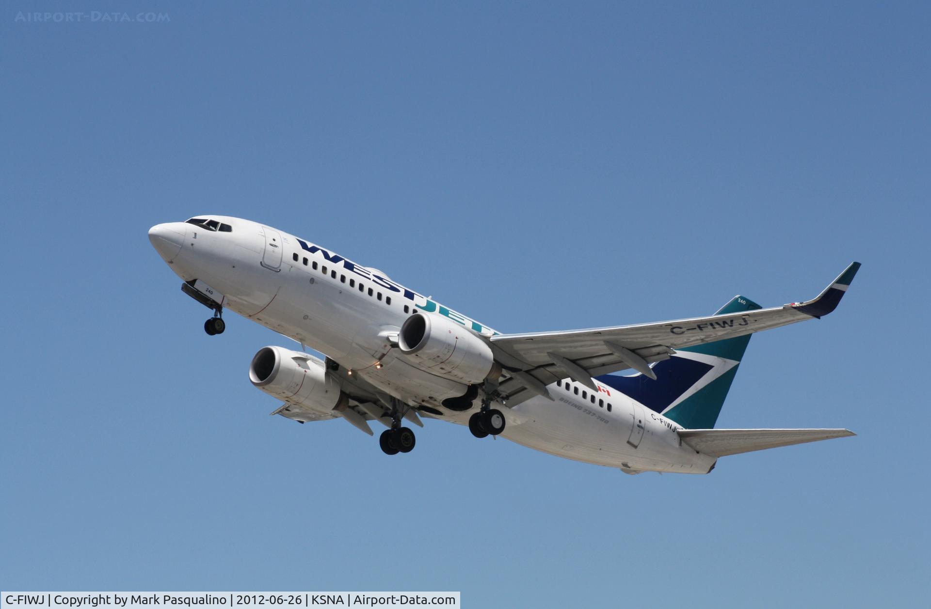 C-FIWJ, 2007 Boeing 737-7CT C/N 30712, Boeing 737-700