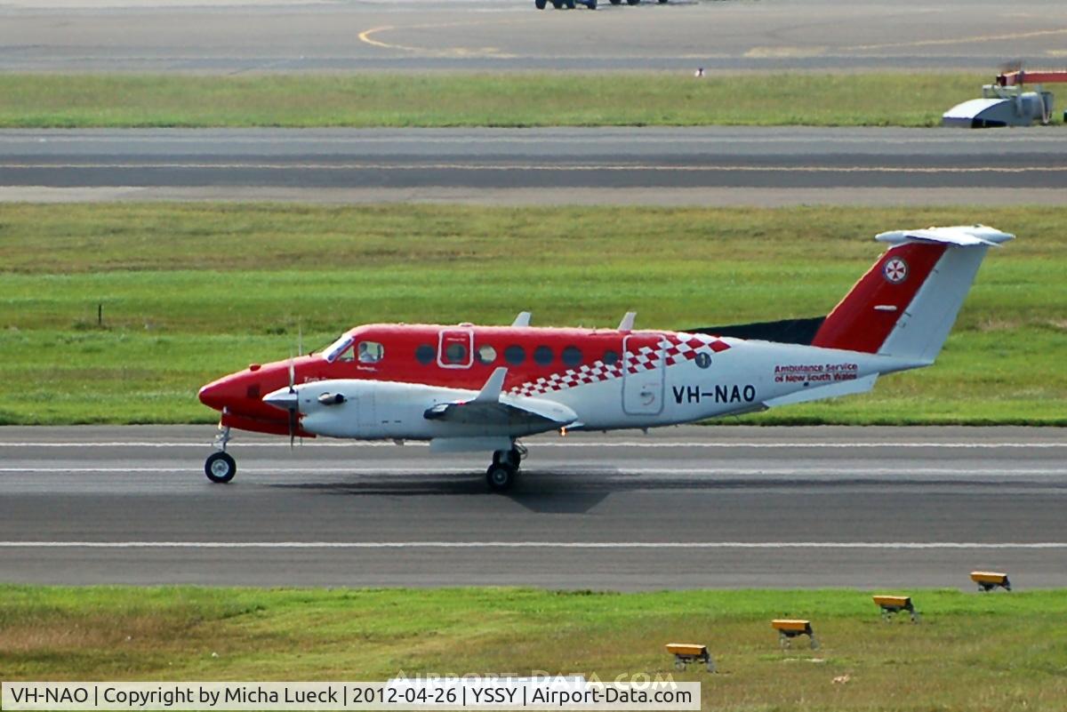 VH-NAO, Hawker Beechcraft B350C King Air (B300C) C/N FM-49, At Sydney