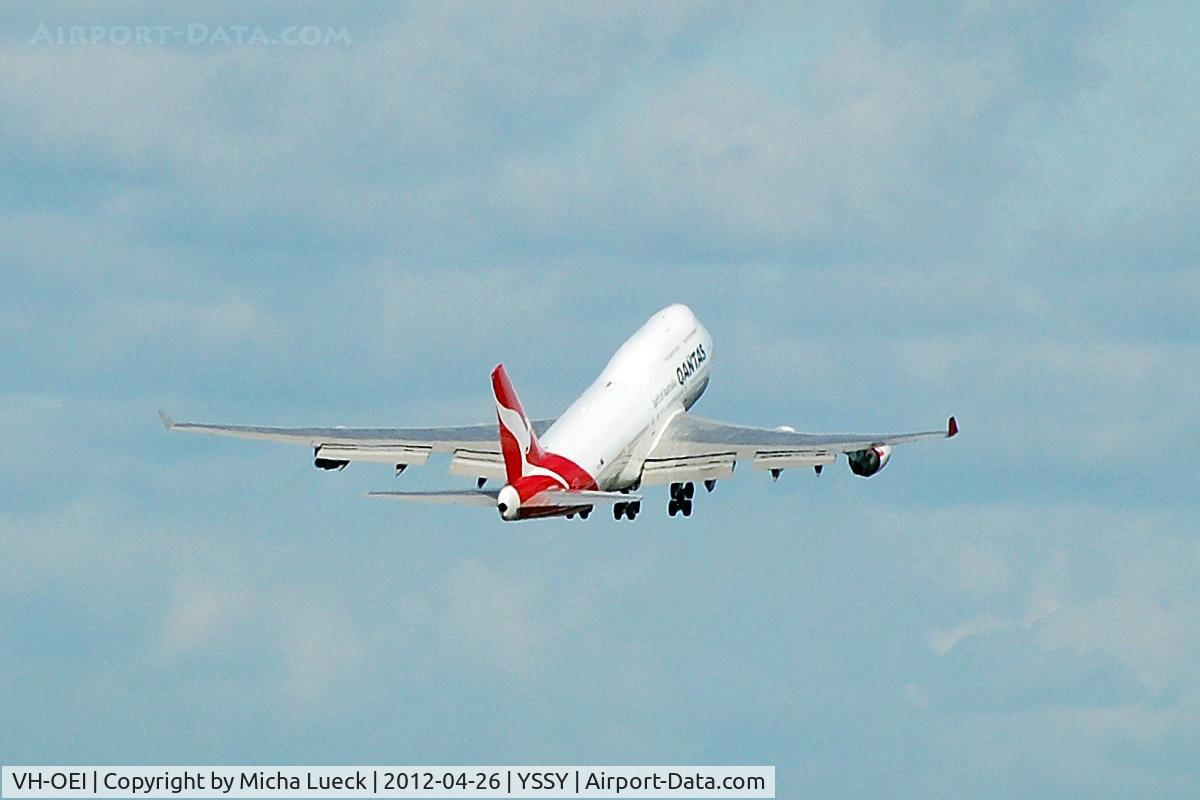 VH-OEI, 2003 Boeing 747-438/ER C/N 32913, At Sydney