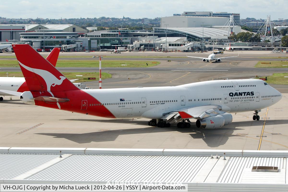 VH-OJG, 1990 Boeing 747-438 C/N 24779, At Sydney