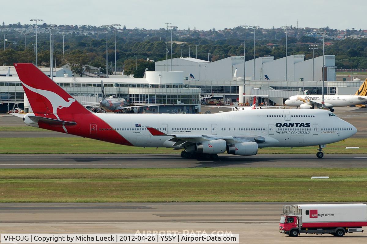 VH-OJG, 1990 Boeing 747-438 C/N 24779, At Sydney