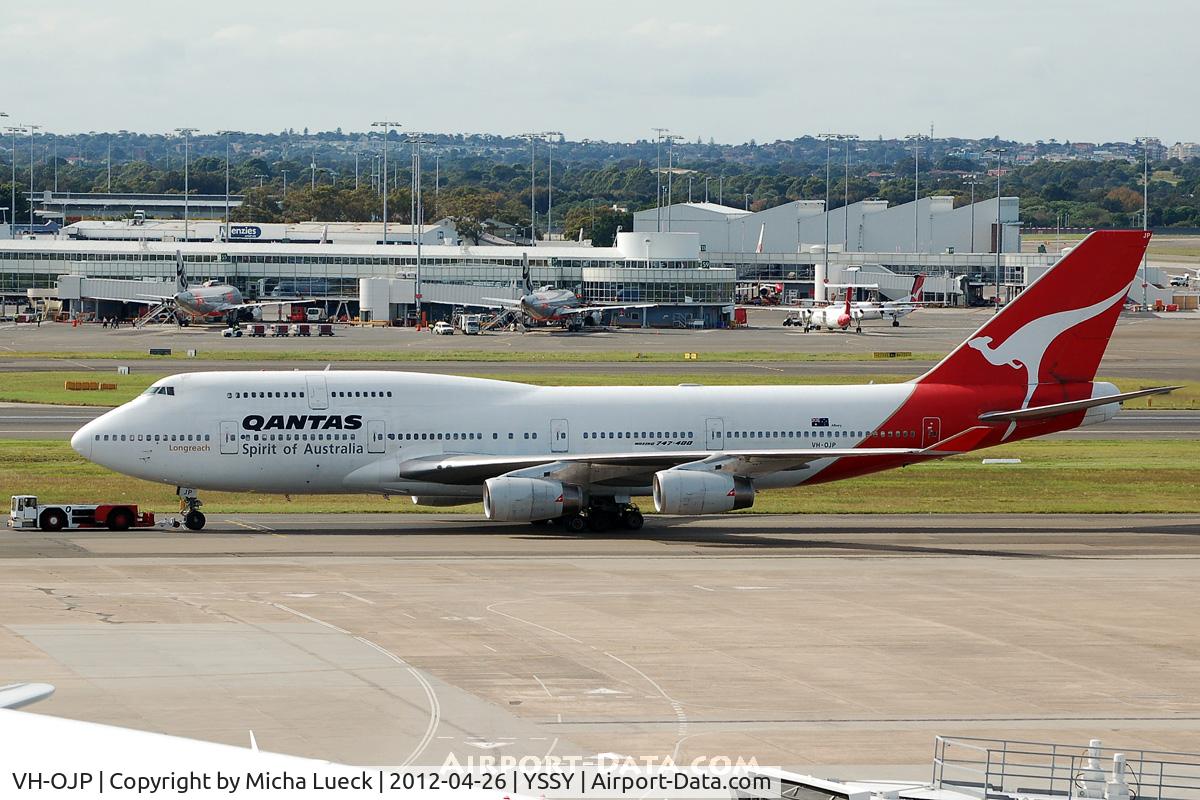 VH-OJP, 1992 Boeing 747-438 C/N 25545, At Sydney
