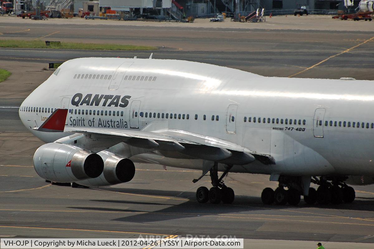 VH-OJP, 1992 Boeing 747-438 C/N 25545, At Sydney