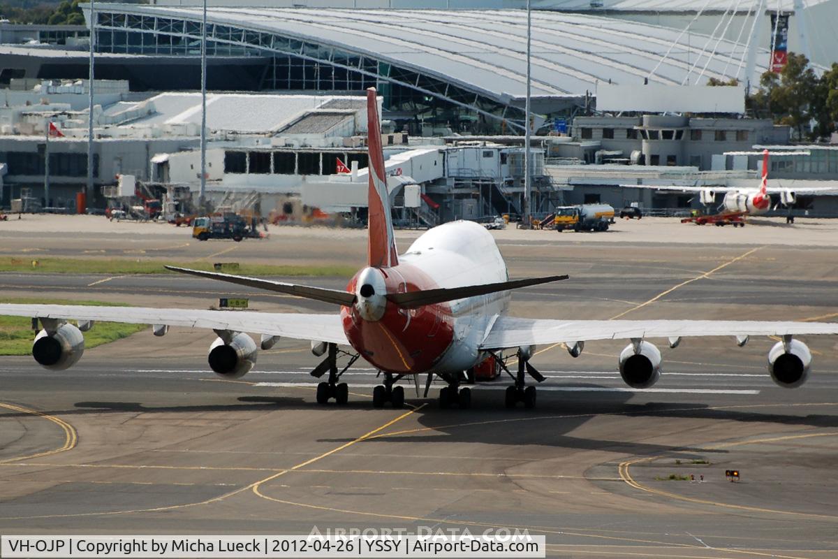 VH-OJP, 1992 Boeing 747-438 C/N 25545, At Sydney